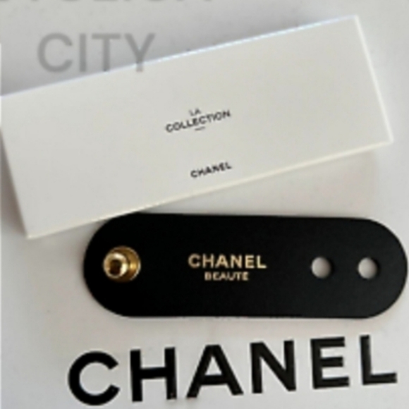 #14 CHANEL La Collection Gift Set 4pcs/Notebook/Bookmark /Cordholder/Pad Key Set - Picture 5 of 9